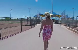 Tiffany agarra su polla y se la folla amateurlatinas duro