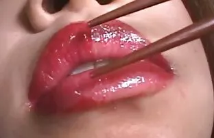 Nena sexo amateur latino sucia en látex divirtiéndose