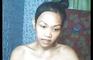 Etudiante aux gros seins avec porno amateu latino sa copine!