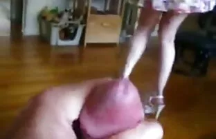 Rubia MILF femdom y asiático por no amteur latino adolescente somete a un chico